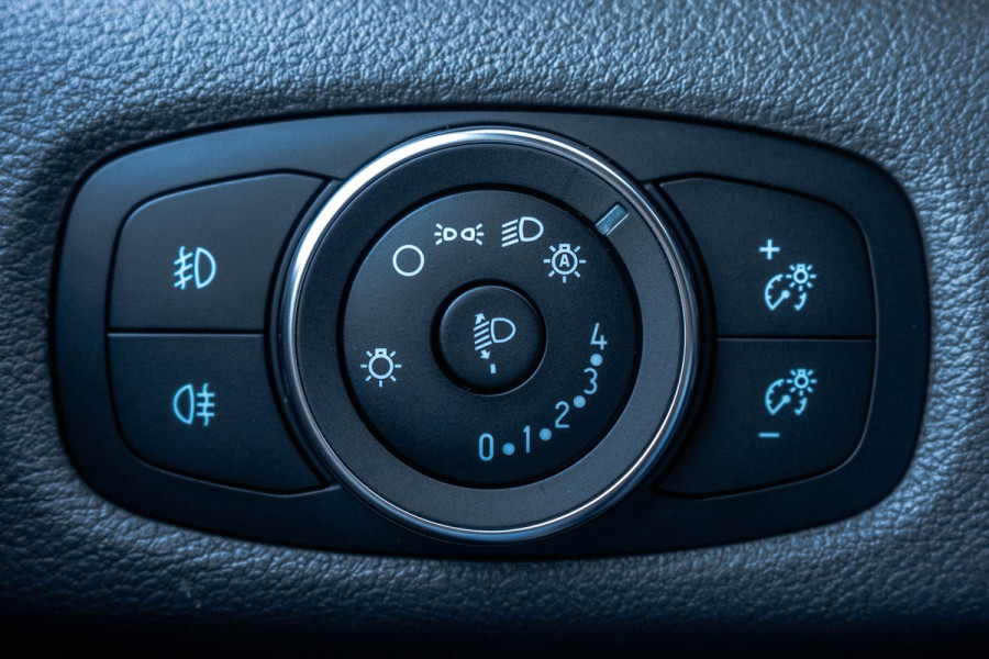 Ford Transit Custom L2H1 | 130pk | Automaat | LED | Camera | Stoelverw. | Cruise | Airco