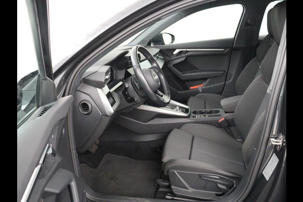 Audi A3 35 TFSI Business edition | Sportstoelen | Carplay | Virtual Cockpit | Park Assist | 18'' | Navigatie | Full LED | Climate control | Bluetooth | Cruise control