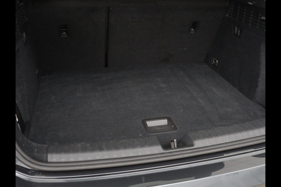 Audi A3 35 TFSI Business edition | Sportstoelen | Carplay | Virtual Cockpit | Park Assist | 18'' | Navigatie | Full LED | Climate control | Bluetooth | Cruise control