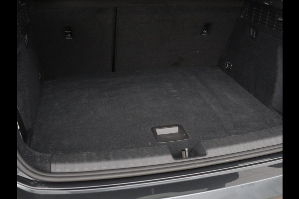 Audi A3 35 TFSI Business edition | Sportstoelen | Carplay | Virtual Cockpit | Park Assist | 18'' | Navigatie | Full LED | Climate control | Bluetooth | Cruise control