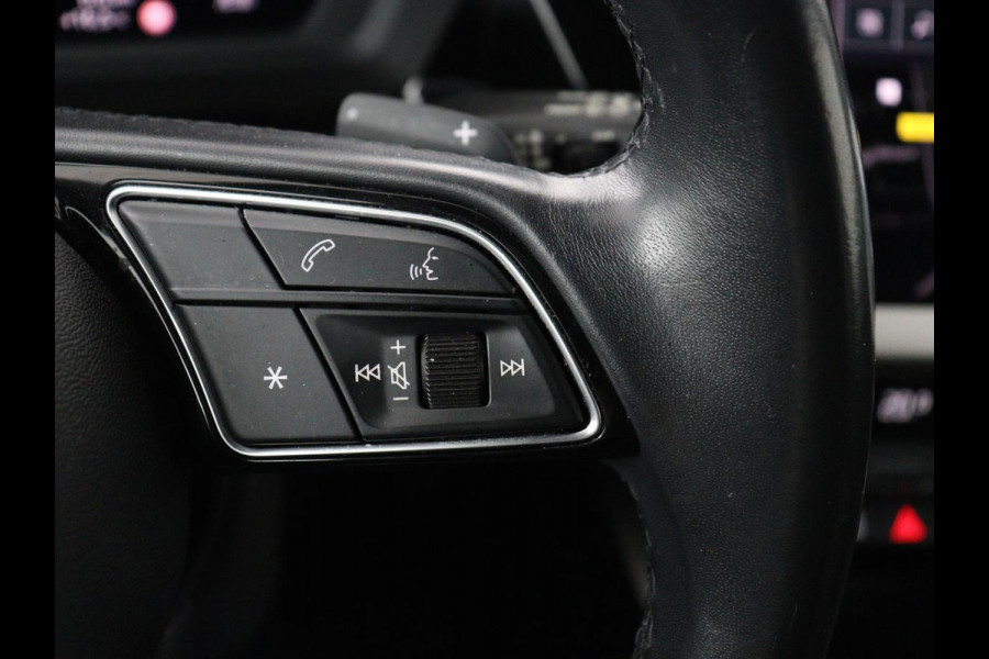 Audi A3 35 TFSI Business edition | Sportstoelen | Carplay | Virtual Cockpit | Park Assist | 18'' | Navigatie | Full LED | Climate control | Bluetooth | Cruise control