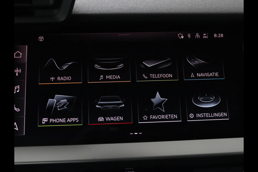 Audi A3 35 TFSI Business edition | Sportstoelen | Carplay | Virtual Cockpit | Park Assist | 18'' | Navigatie | Full LED | Climate control | Bluetooth | Cruise control