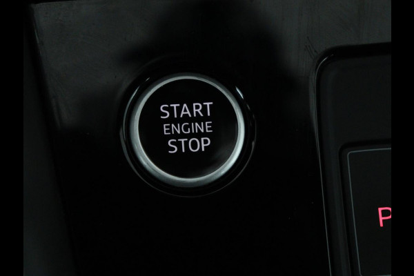 Audi A3 35 TFSI Business edition | Sportstoelen | Carplay | Virtual Cockpit | Park Assist | 18'' | Navigatie | Full LED | Climate control | Bluetooth | Cruise control