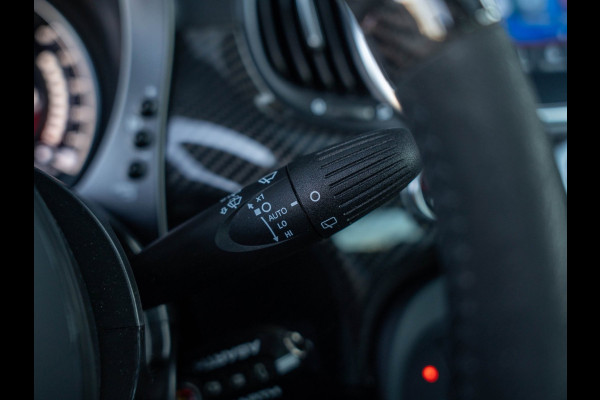 Abarth 595 1.4 T-Jet Competizione / Pano / Beats / Carbon / Carplay / DAB+ / Brembo