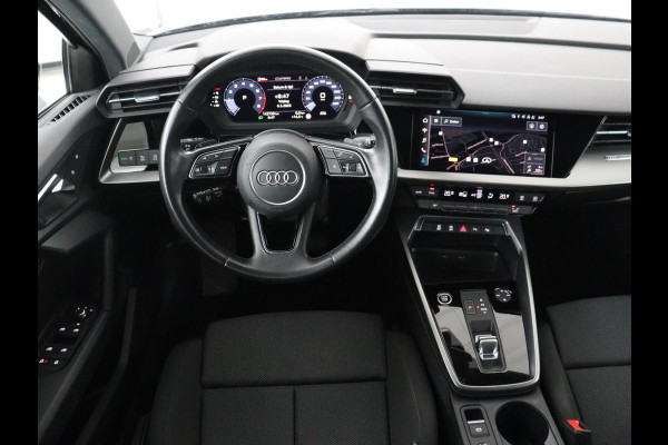 Audi A3 30 TFSI Advanced edition | Sportstoelen | Carplay | Virtual Cockpit | Park Assist | Full LED | Navigatie | Climate control | Bluetooth | 17'' | Cruise control