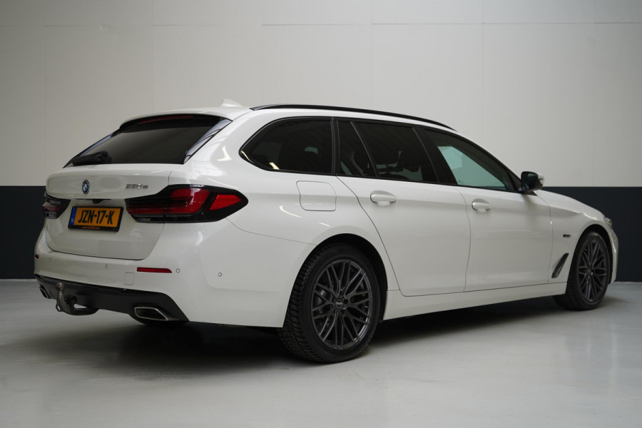 BMW 5 Serie Touring 530e Business Edition Plus | Harman Kardon | SoH 94% | Head Up | Trekhaak | Adaptive cruise | Sportstoelen | Blind spot | Stuurverwarming