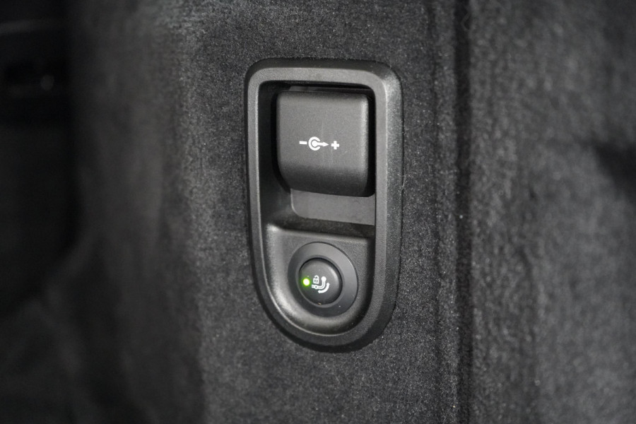 BMW 5 Serie Touring 530e Business Edition Plus | Harman Kardon | SoH 94% | Head Up | Trekhaak | Adaptive cruise | Sportstoelen | Blind spot | Stuurverwarming