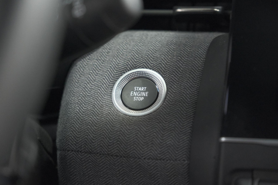 Renault Clio 1.0 TCe 90 GPF techno | 360 Camera | Adaptieve Cruise Control | 9.3 Inch Groot Scherm