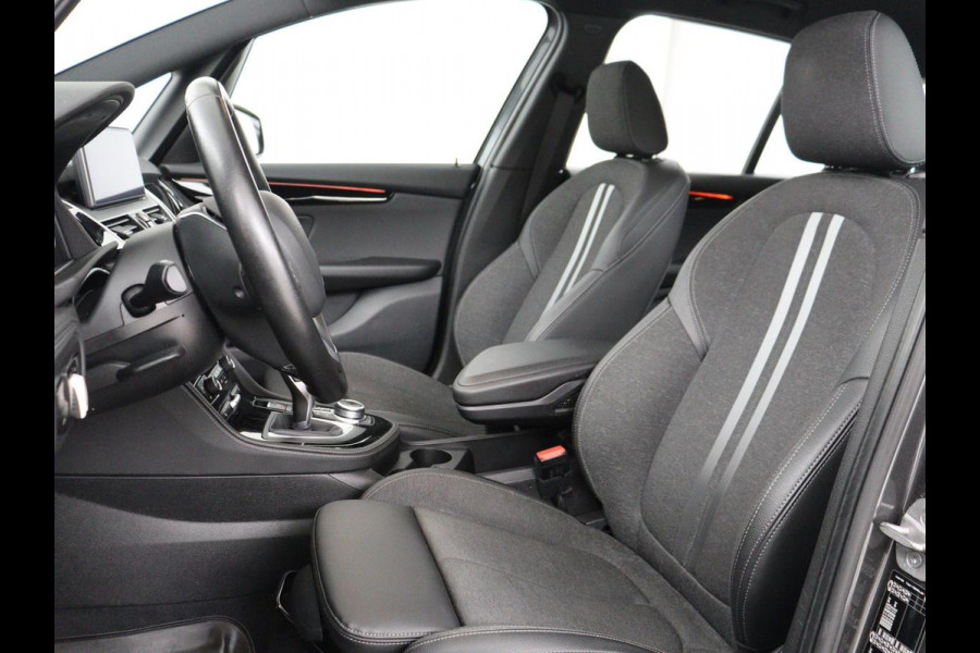 BMW 2 Serie Gran Tourer 218i 7 Persoons Executive | Sport Line | 1e eigenaar | Stoelverwarming | Head-Up | Trekhaak | Sportstoelen | Half leder | Navigatie | Climate control | Parkeerhulp | Cruise control
