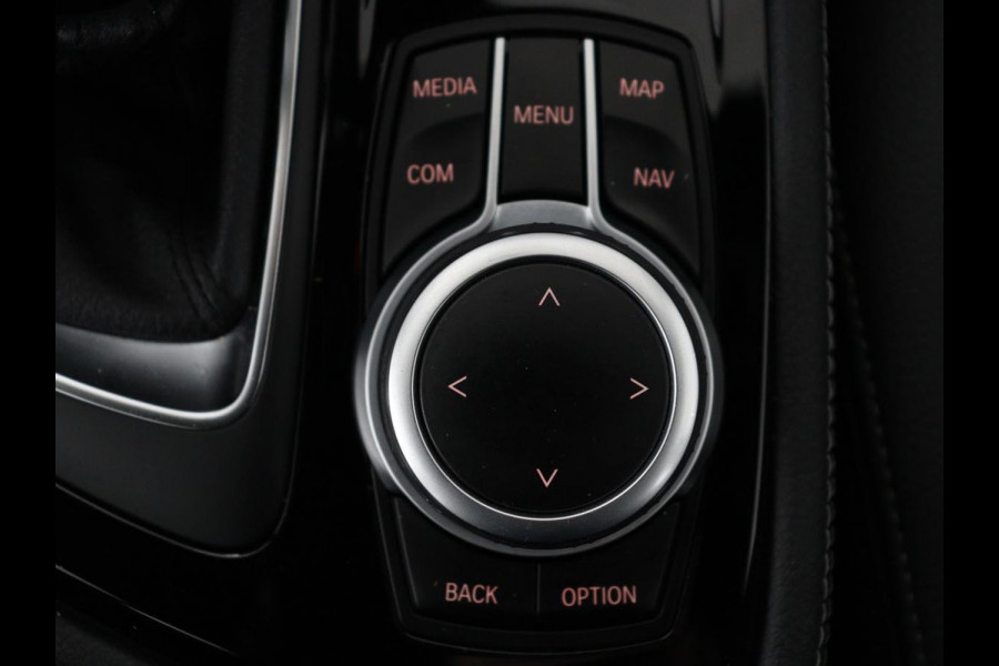 BMW 2 Serie Gran Tourer 218i 7 Persoons Executive | Sport Line | 1e eigenaar | Stoelverwarming | Head-Up | Trekhaak | Sportstoelen | Half leder | Navigatie | Climate control | Parkeerhulp | Cruise control