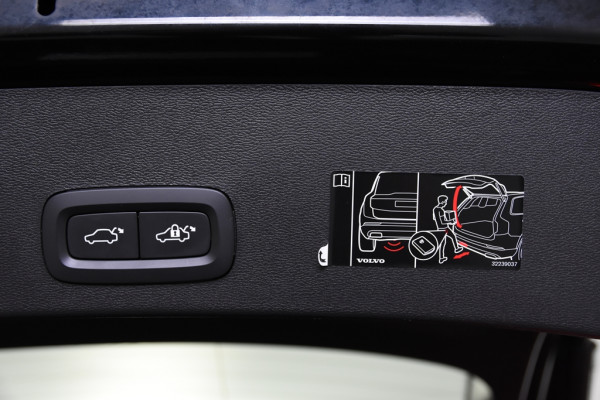 Volvo XC40 1.5 T4 Recharge Inscription *1ste Eigenaar*Leer*Navigatie*Standkachel*