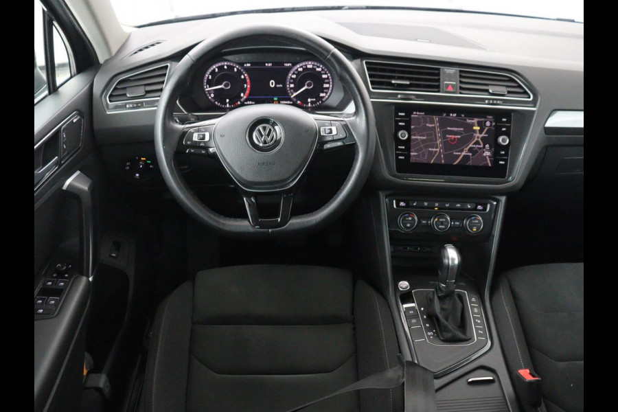 Volkswagen Tiguan 1.4 TSI R Line | Panoramadak | Stoelverwarming | Trekhaak | Adaptive cruise | Virtual Cockpit | Dynaudio | Massage | Camera | Navigatie | LED Plus | Keyless | 20'' | Park Assist