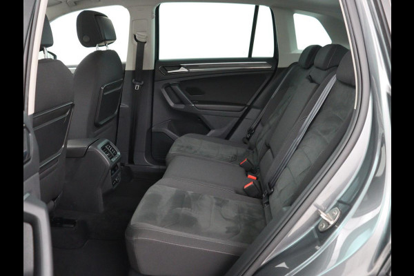 Volkswagen Tiguan 1.4 TSI R Line | Panoramadak | Stoelverwarming | Trekhaak | Adaptive cruise | Virtual Cockpit | Dynaudio | Massage | Camera | Navigatie | LED Plus | Keyless | 20'' | Park Assist