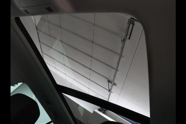 Volkswagen Tiguan 1.4 TSI R Line | Panoramadak | Stoelverwarming | Trekhaak | Adaptive cruise | Virtual Cockpit | Dynaudio | Massage | Camera | Navigatie | LED Plus | Keyless | 20'' | Park Assist