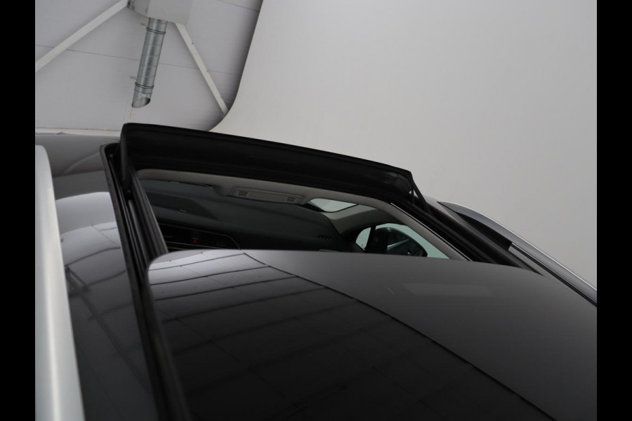 Volkswagen Tiguan 1.4 TSI R Line | Panoramadak | Stoelverwarming | Trekhaak | Adaptive cruise | Virtual Cockpit | Dynaudio | Massage | Camera | Navigatie | LED Plus | Keyless | 20'' | Park Assist