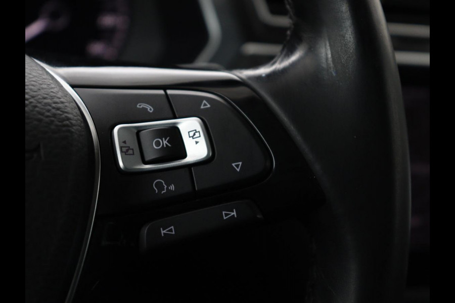 Volkswagen Tiguan 1.4 TSI R Line | Panoramadak | Stoelverwarming | Trekhaak | Adaptive cruise | Virtual Cockpit | Dynaudio | Massage | Camera | Navigatie | LED Plus | Keyless | 20'' | Park Assist