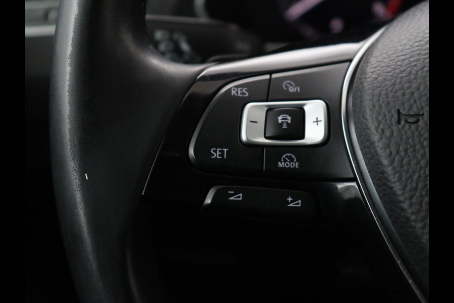 Volkswagen Tiguan 1.4 TSI R Line | Panoramadak | Stoelverwarming | Trekhaak | Adaptive cruise | Virtual Cockpit | Dynaudio | Massage | Camera | Navigatie | LED Plus | Keyless | 20'' | Park Assist