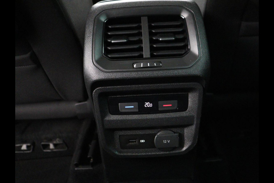 Volkswagen Tiguan 1.4 TSI R Line | Panoramadak | Stoelverwarming | Trekhaak | Adaptive cruise | Virtual Cockpit | Dynaudio | Massage | Camera | Navigatie | LED Plus | Keyless | 20'' | Park Assist
