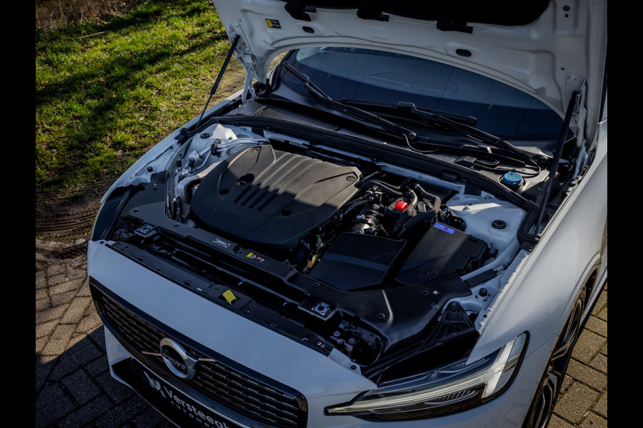 Volvo V60 2.0 B3 Momentum Advantage Automaat 1e Eigenaar