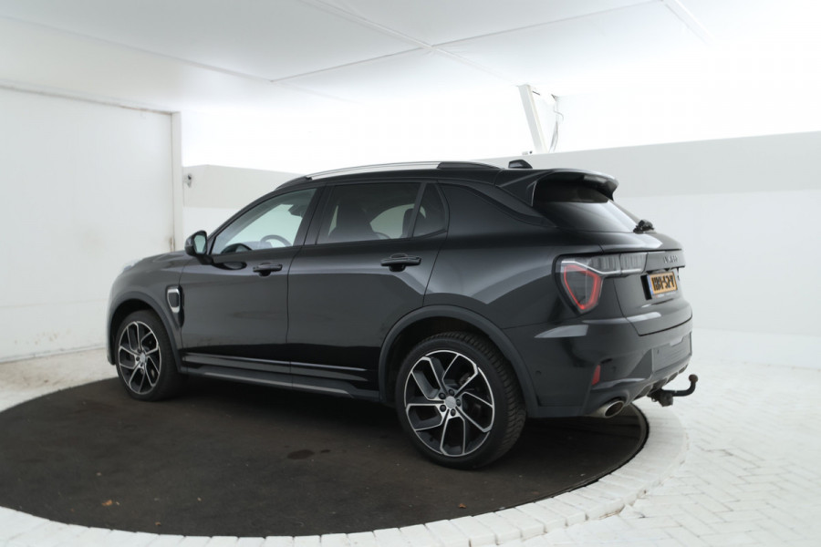 Lynk & Co 01 1.5 Full Black, Panorama Dak, Digital Dash