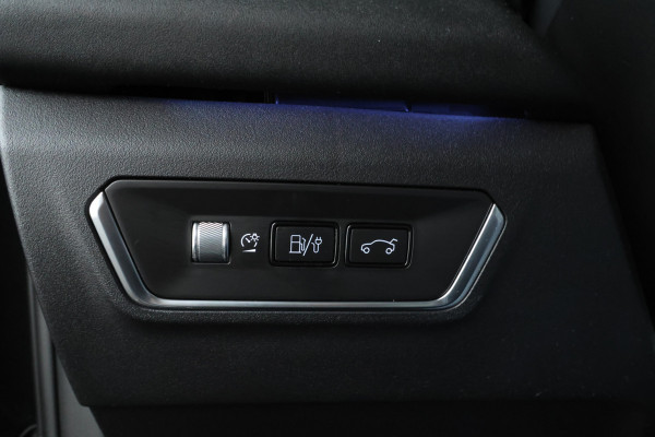 Lynk & Co 01 1.5 Full Black, Panorama Dak, Digital Dash