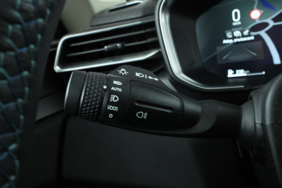 Lynk & Co 01 1.5 Full Black, Panorama Dak, Digital Dash