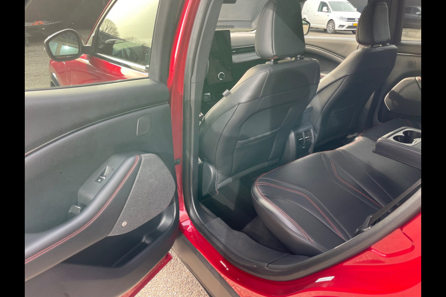 Ford Mustang Mach-E Extended AWD 98 kWh 1ste Eig Dealer onderhouden luxe uitvoering!