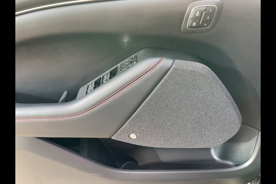 Ford Mustang Mach-E Extended AWD 98 kWh 1ste Eig Dealer onderhouden luxe uitvoering!