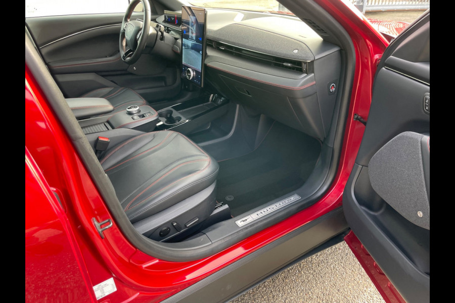 Ford Mustang Mach-E Extended AWD 98 kWh 1ste Eig Dealer onderhouden luxe uitvoering!