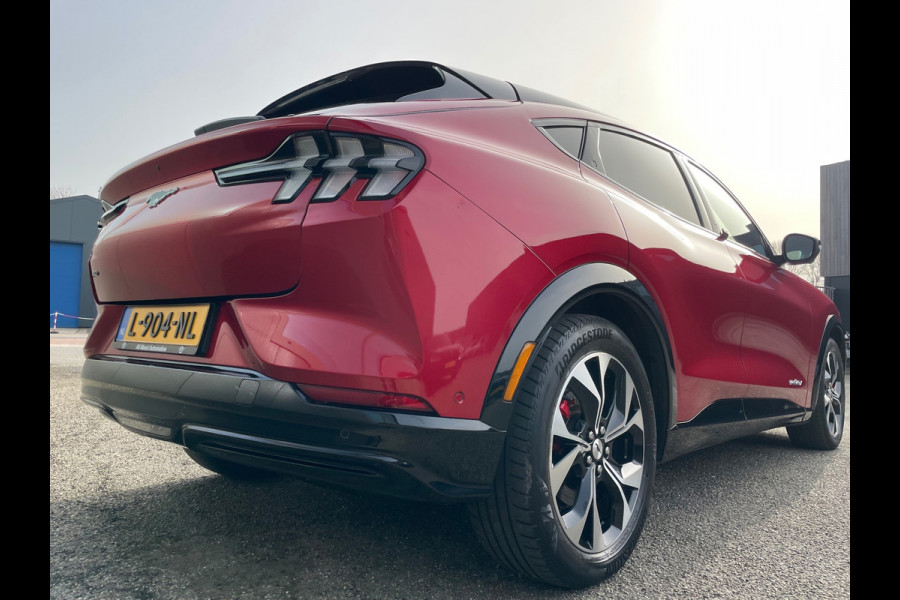 Ford Mustang Mach-E Extended AWD 98 kWh 1ste Eig Dealer onderhouden luxe uitvoering!