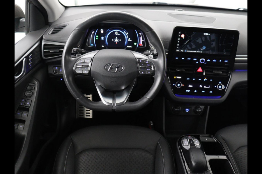 Hyundai IONIQ Premium EV 38 kWh | SOH 100% | Schuifdak | Stoelventilatie | Leder | Warmtepomp | Adaptive cruise | Camera | Achterbankverwarming | Carplay | Infinity Sound | Memory | Full LED | Keyless