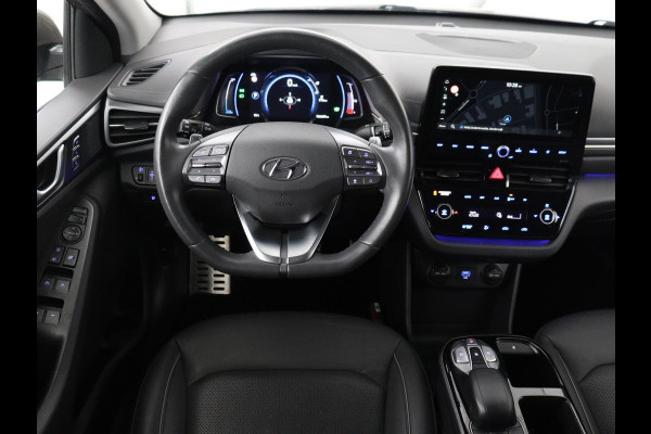 Hyundai IONIQ Premium EV 38 kWh | SOH 100% | Schuifdak | Stoelventilatie | Leder | Warmtepomp | Adaptive cruise | Camera | Achterbankverwarming | Carplay | Infinity Sound | Memory | Full LED | Keyless