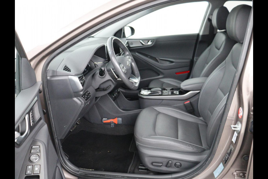 Hyundai IONIQ Premium EV 38 kWh | SOH 100% | Schuifdak | Stoelventilatie | Leder | Warmtepomp | Adaptive cruise | Camera | Achterbankverwarming | Carplay | Infinity Sound | Memory | Full LED | Keyless