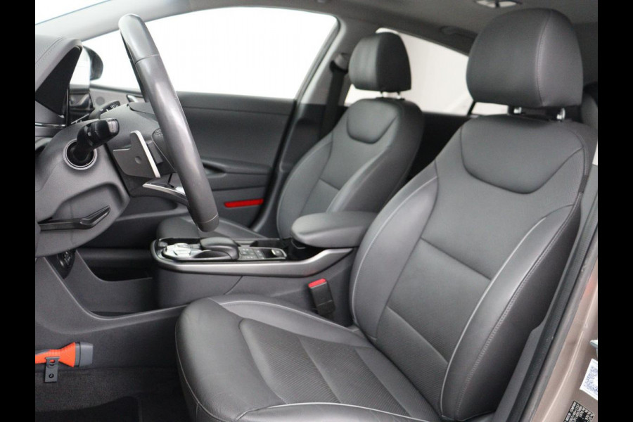 Hyundai IONIQ Premium EV 38 kWh | SOH 100% | Schuifdak | Stoelventilatie | Leder | Warmtepomp | Adaptive cruise | Camera | Achterbankverwarming | Carplay | Infinity Sound | Memory | Full LED | Keyless