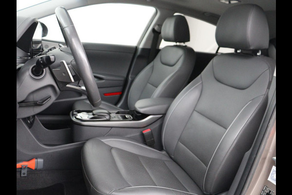 Hyundai IONIQ Premium EV 38 kWh | SOH 100% | Schuifdak | Stoelventilatie | Leder | Warmtepomp | Adaptive cruise | Camera | Achterbankverwarming | Carplay | Infinity Sound | Memory | Full LED | Keyless