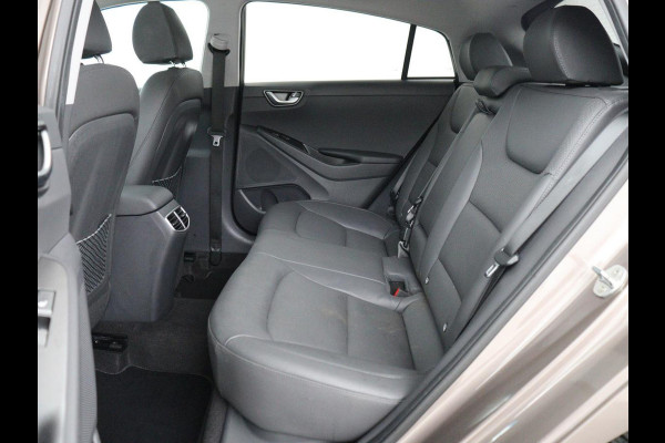 Hyundai IONIQ Premium EV 38 kWh | SOH 100% | Schuifdak | Stoelventilatie | Leder | Warmtepomp | Adaptive cruise | Camera | Achterbankverwarming | Carplay | Infinity Sound | Memory | Full LED | Keyless