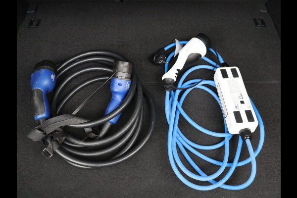 Hyundai IONIQ Premium EV 38 kWh | SOH 100% | Schuifdak | Stoelventilatie | Leder | Warmtepomp | Adaptive cruise | Camera | Achterbankverwarming | Carplay | Infinity Sound | Memory | Full LED | Keyless