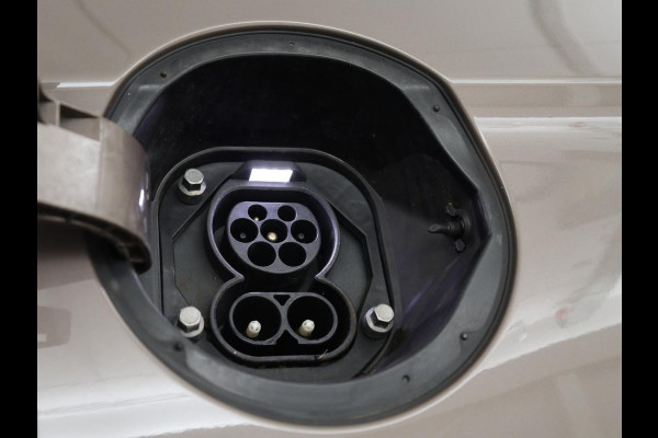 Hyundai IONIQ Premium EV 38 kWh | SOH 100% | Schuifdak | Stoelventilatie | Leder | Warmtepomp | Adaptive cruise | Camera | Achterbankverwarming | Carplay | Infinity Sound | Memory | Full LED | Keyless