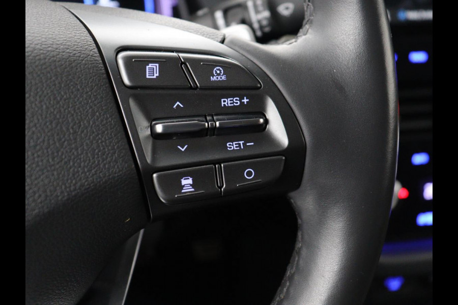 Hyundai IONIQ Premium EV 38 kWh | SOH 100% | Schuifdak | Stoelventilatie | Leder | Warmtepomp | Adaptive cruise | Camera | Achterbankverwarming | Carplay | Infinity Sound | Memory | Full LED | Keyless