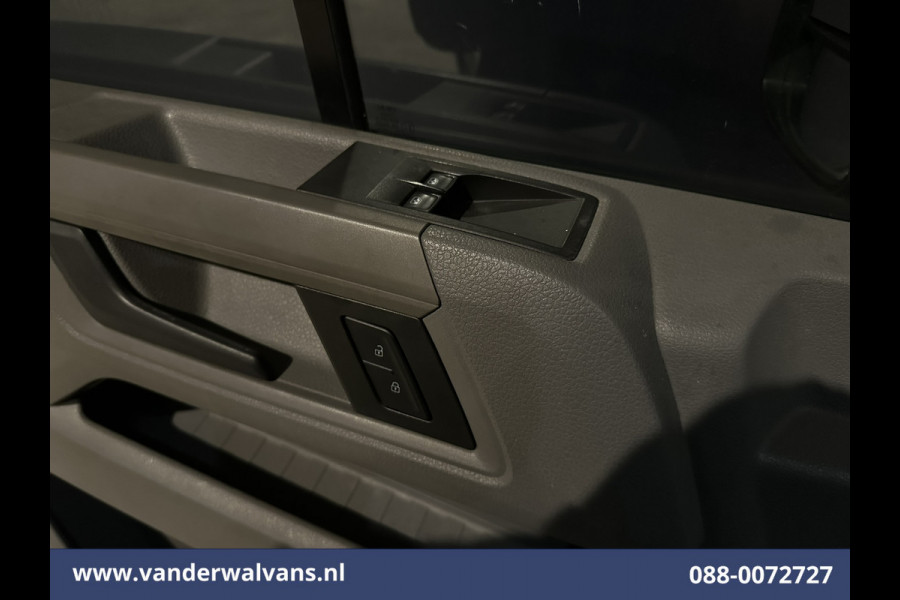 Volkswagen Crafter 2.0TDI 140pk L3H3 L2H2 Euro6 Airco | Camera | Apple Carplay | Android Auto Bijrijdersbank, 3000kg trekvermogen