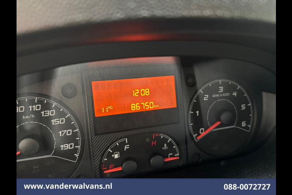 Peugeot Boxer 2.2 BlueHDi 141pk Bakwagen Laadklep Euro6 Airco | Cruisecontrol | 1085kg laadvermogen Bijrijdersbank