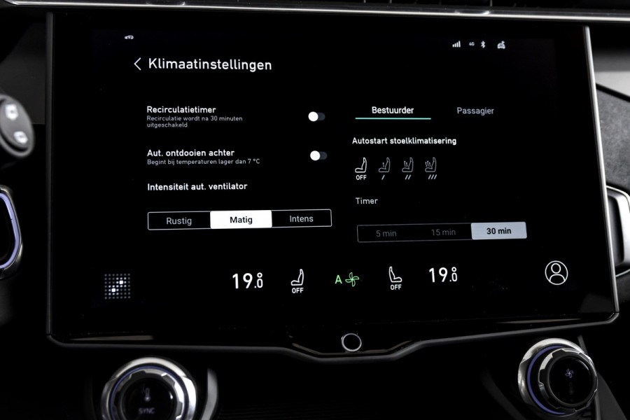 Lynk & Co 01 1.5 PHEV 261PK MY22 | Black Pakket | 360 Camera  | 7.4 kWh Boordlader | S/K-panodak | Adapt. Cruise | Memory | Elek. klep | LM 20" | 2244
