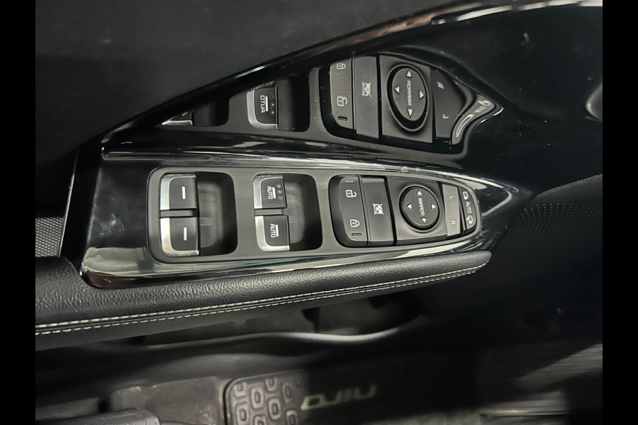 Kia Niro 1.6 GDi Hybrid ExecutiveLine Trekhaak Navigatie Apple Carplay/Android Auto Camera Parkeersensoren achter Adaptive Cruise Control Climate Control Half leder Lichtmetalen velgen