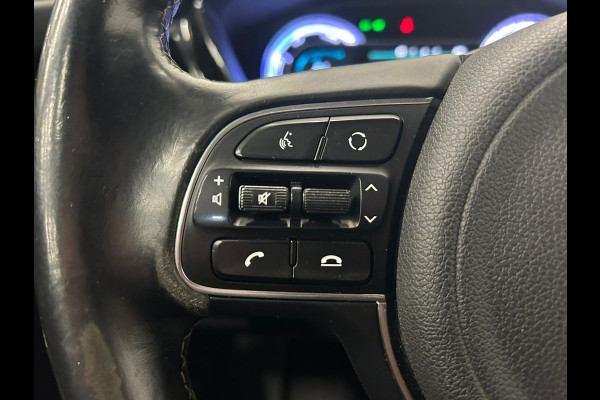 Kia Niro 1.6 GDi Hybrid ExecutiveLine Trekhaak Navigatie Apple Carplay/Android Auto Camera Parkeersensoren achter Adaptive Cruise Control Climate Control Half leder Lichtmetalen velgen