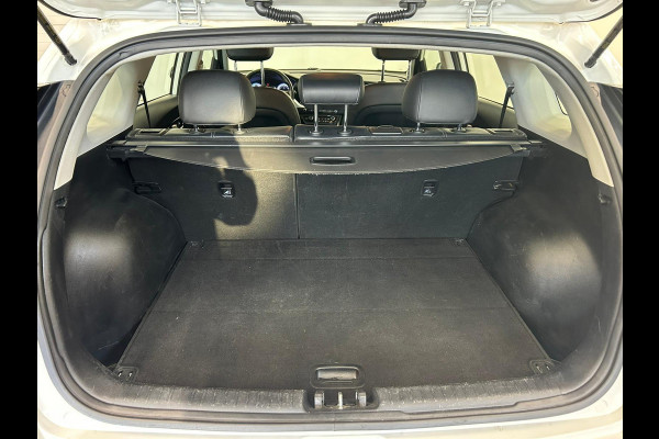 Kia Niro 1.6 GDi Hybrid ExecutiveLine Trekhaak Navigatie Apple Carplay/Android Auto Camera Parkeersensoren achter Adaptive Cruise Control Climate Control Half leder Lichtmetalen velgen