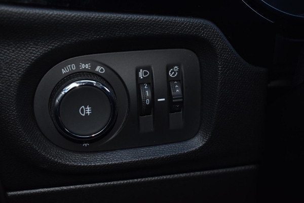 Opel Corsa 1.2 Edition | Carplay | Stoel- & Stuurver. | PDC | Incl. garantie