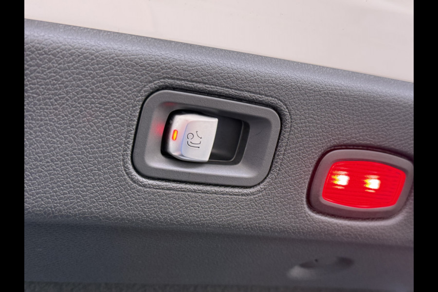 Mercedes-Benz CLS-Klasse 450 4Matic AMG // Burmester // 360 Camera // Sunroof // Trekhaak // 20 inch // Designo White // Distronic