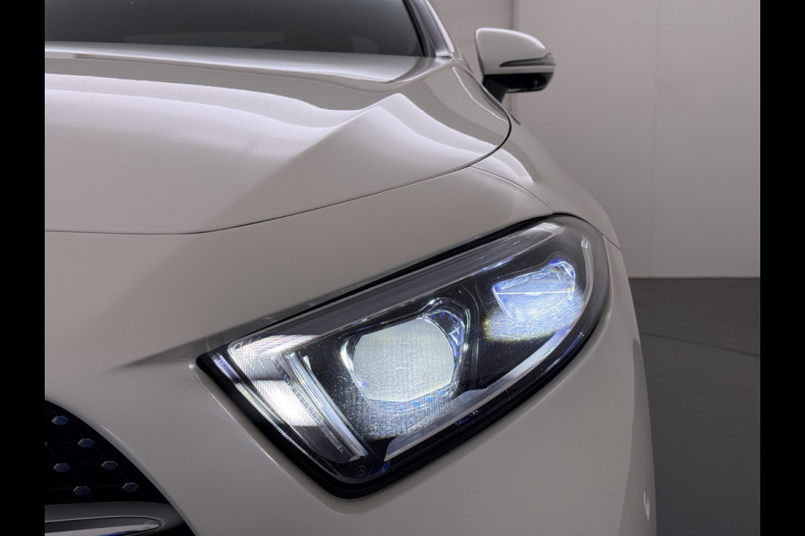 Mercedes-Benz CLS-Klasse 450 4Matic AMG // Burmester // 360 Camera // Sunroof // Trekhaak // 20 inch // Designo White // Distronic