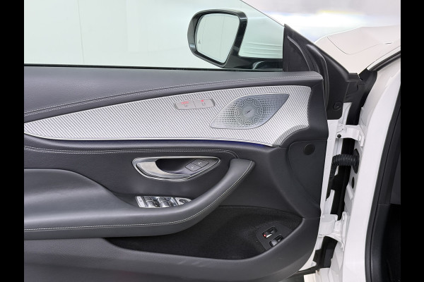 Mercedes-Benz CLS-Klasse 450 4Matic AMG // Burmester // 360 Camera // Sunroof // Trekhaak // 20 inch // Designo White // Distronic