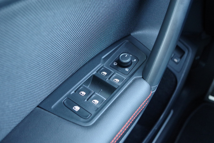 Seat Tarraco 1.4 TSI e-Hybrid PHEV 245 PK FR BNS Intense, Trekhaak, Memory, 4 x Stoelverwarming